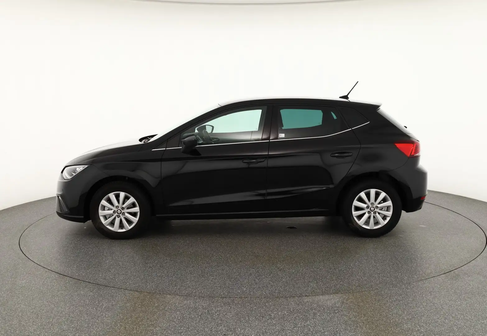 SEAT Ibiza 1.0 TSI Xcellence LED Navi ACC Kamera DAB Schwarz - 2