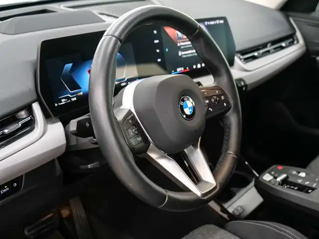BMW X1 view 8