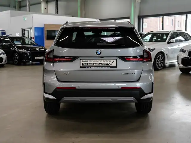 BMW X1 view 5