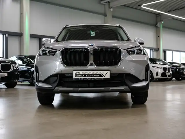 BMW X1 view 3