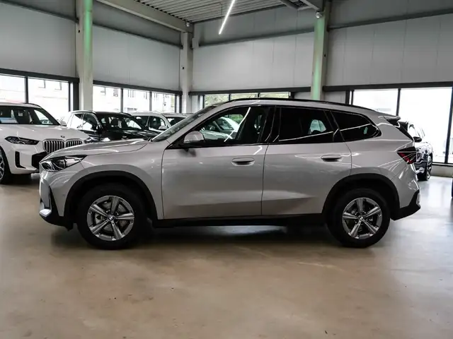 BMW X1 view 4