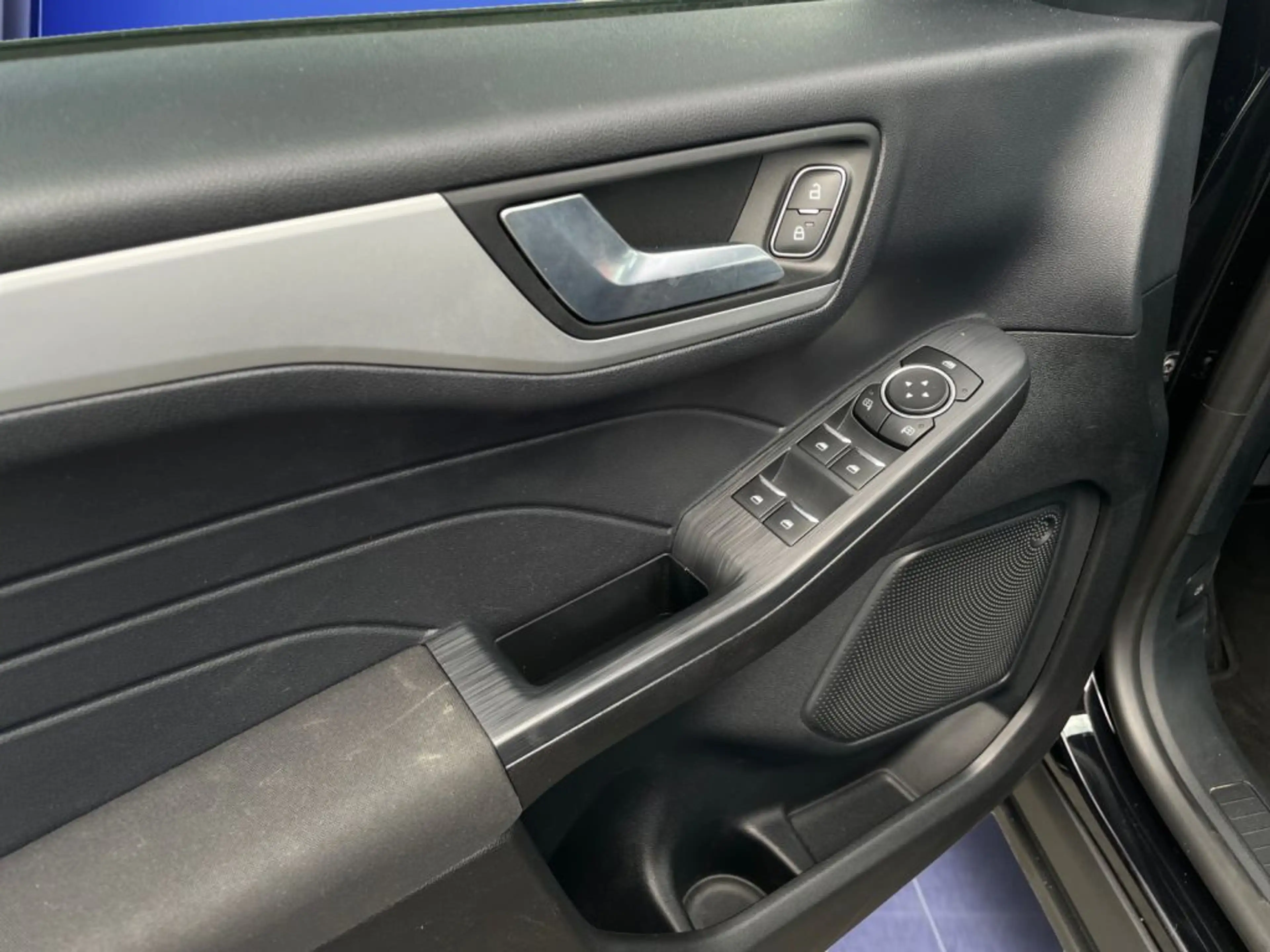 Ford Kuga 2.5 Duratec PHEV COOL&CONNECT *WINTER-PAKET* — photo 18