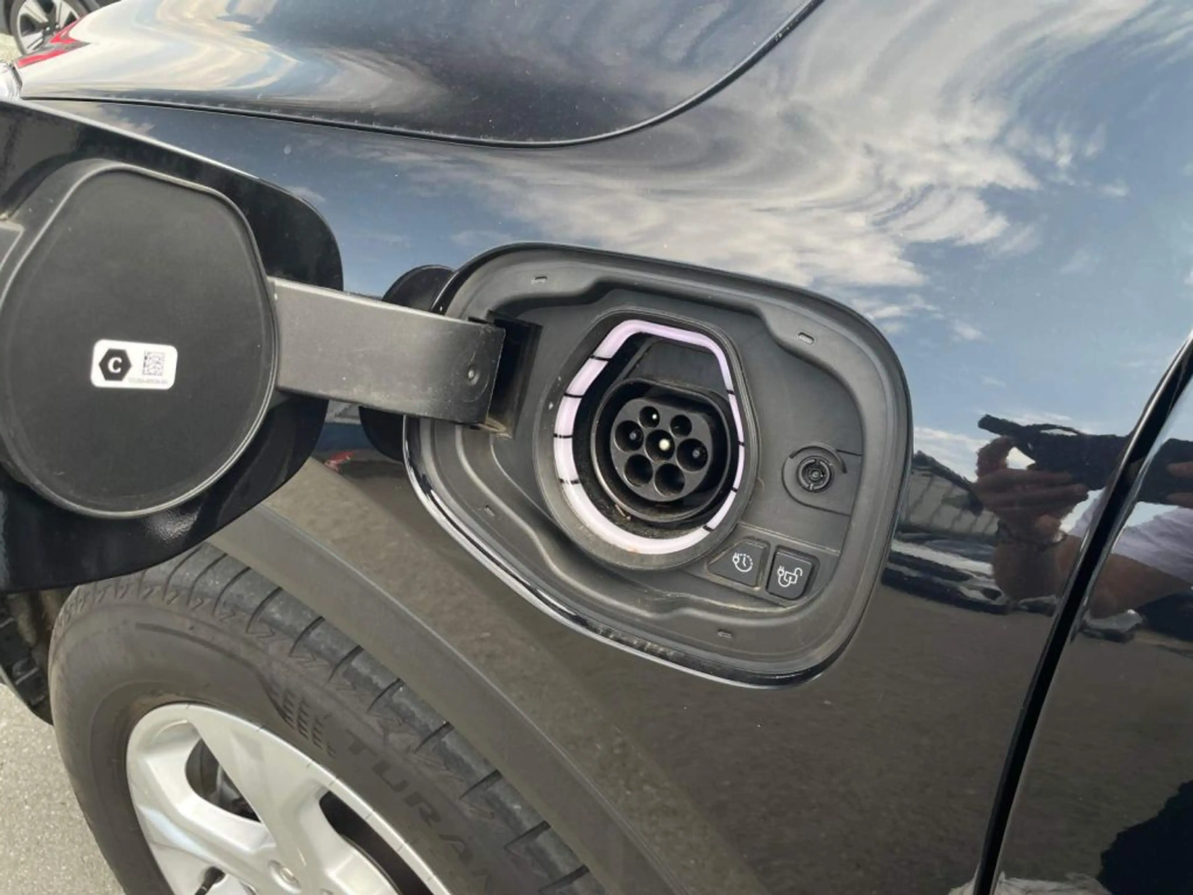 Ford Kuga 2.5 Duratec PHEV COOL&CONNECT *WINTER-PAKET* — photo 22