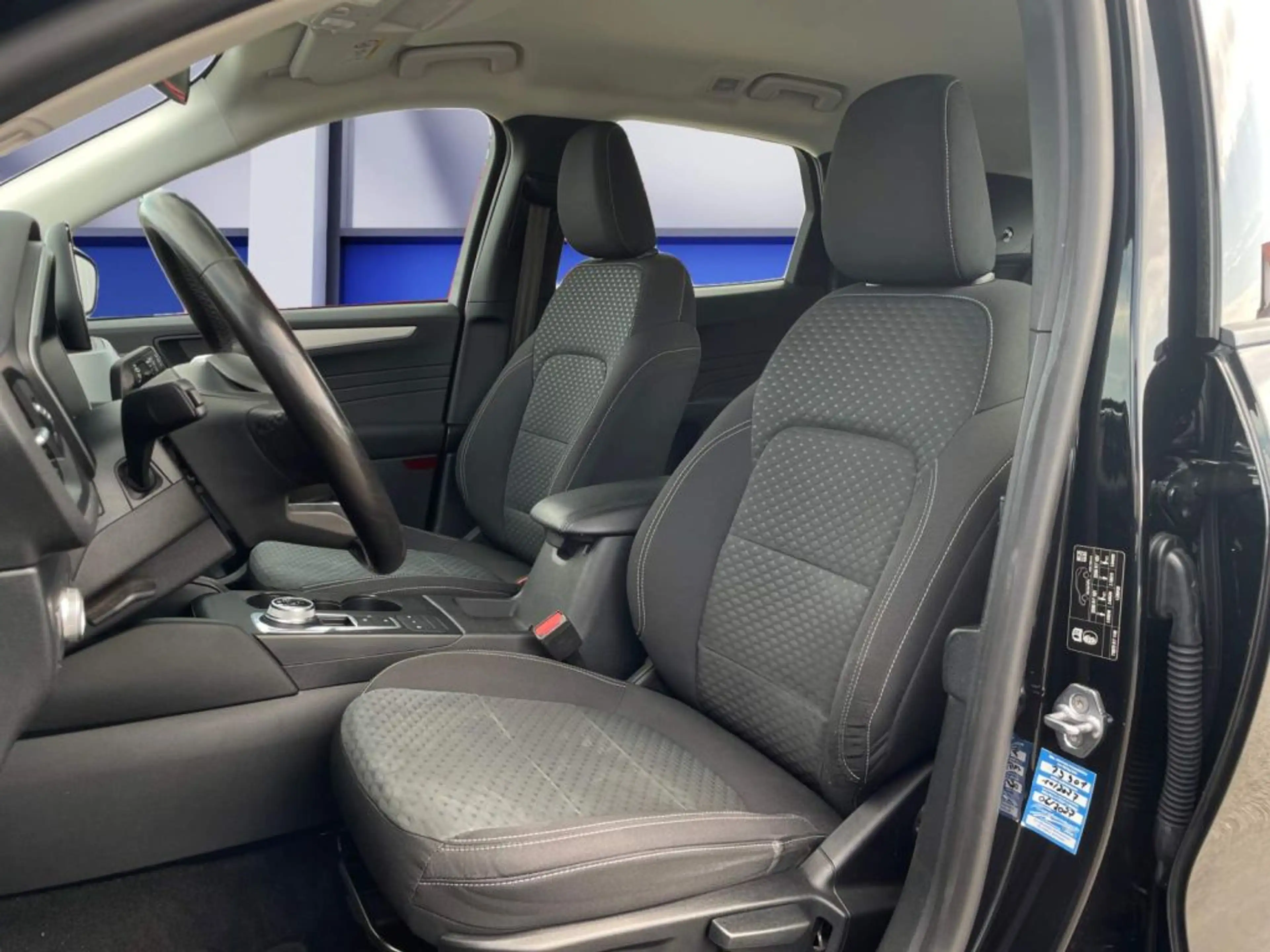 Ford Kuga 2.5 Duratec PHEV COOL&CONNECT *WINTER-PAKET* — photo 8