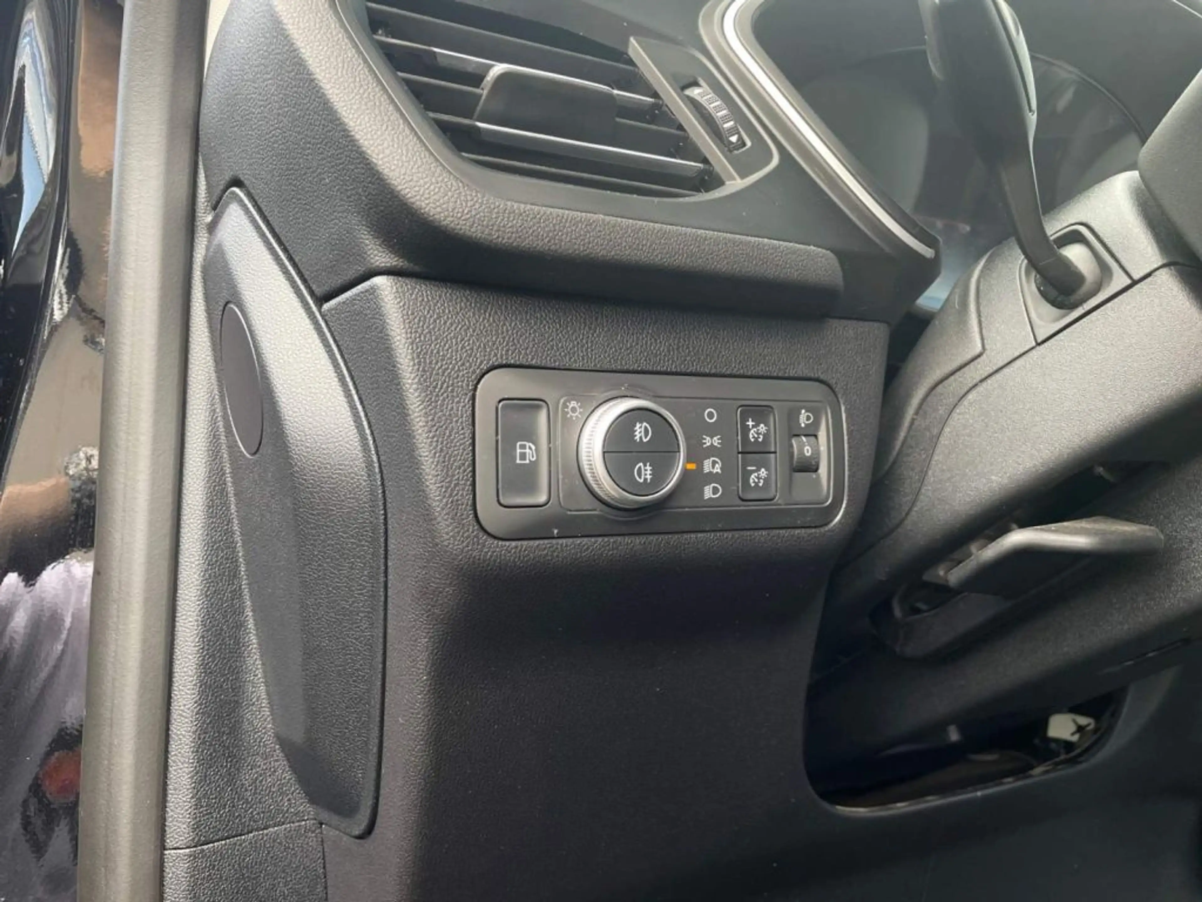 Ford Kuga 2.5 Duratec PHEV COOL&CONNECT *WINTER-PAKET* — photo 19