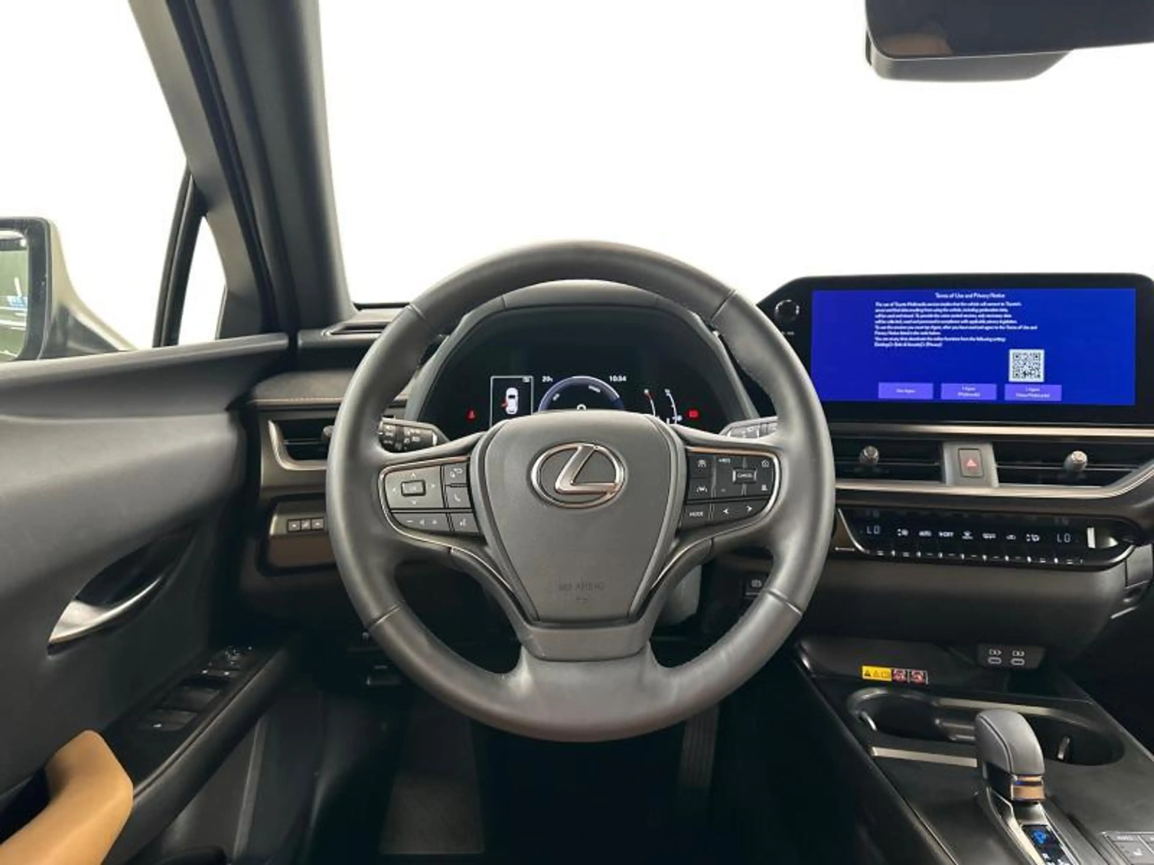 Lexus UX 300h 199hp HEV Business Line | winter pack | all season — photo 8