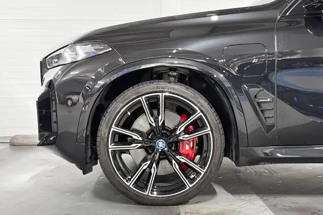 BMW X5 view 4