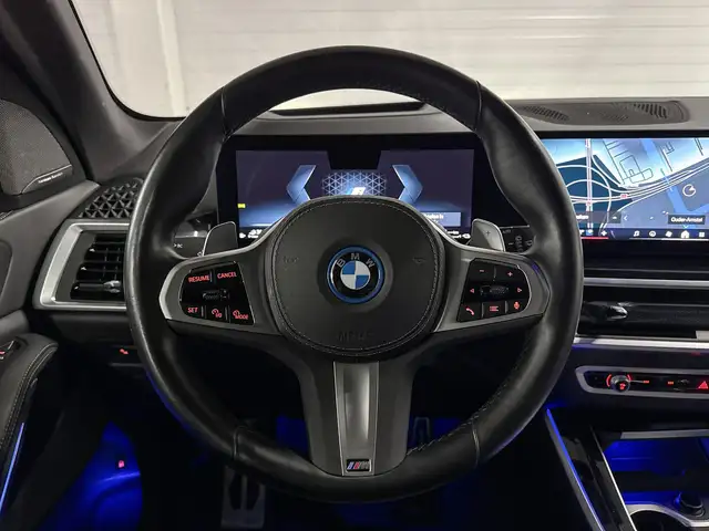 BMW X5 view 11