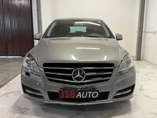 Mercedes-Benz R-Class view 2
