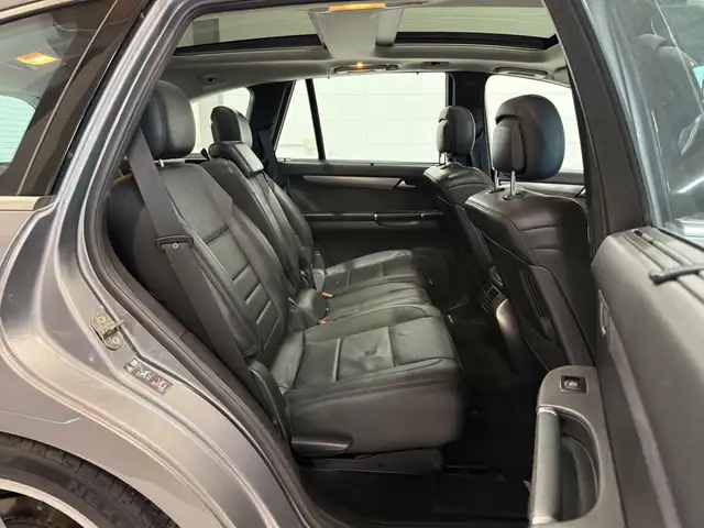 Mercedes-Benz R-Class view 13
