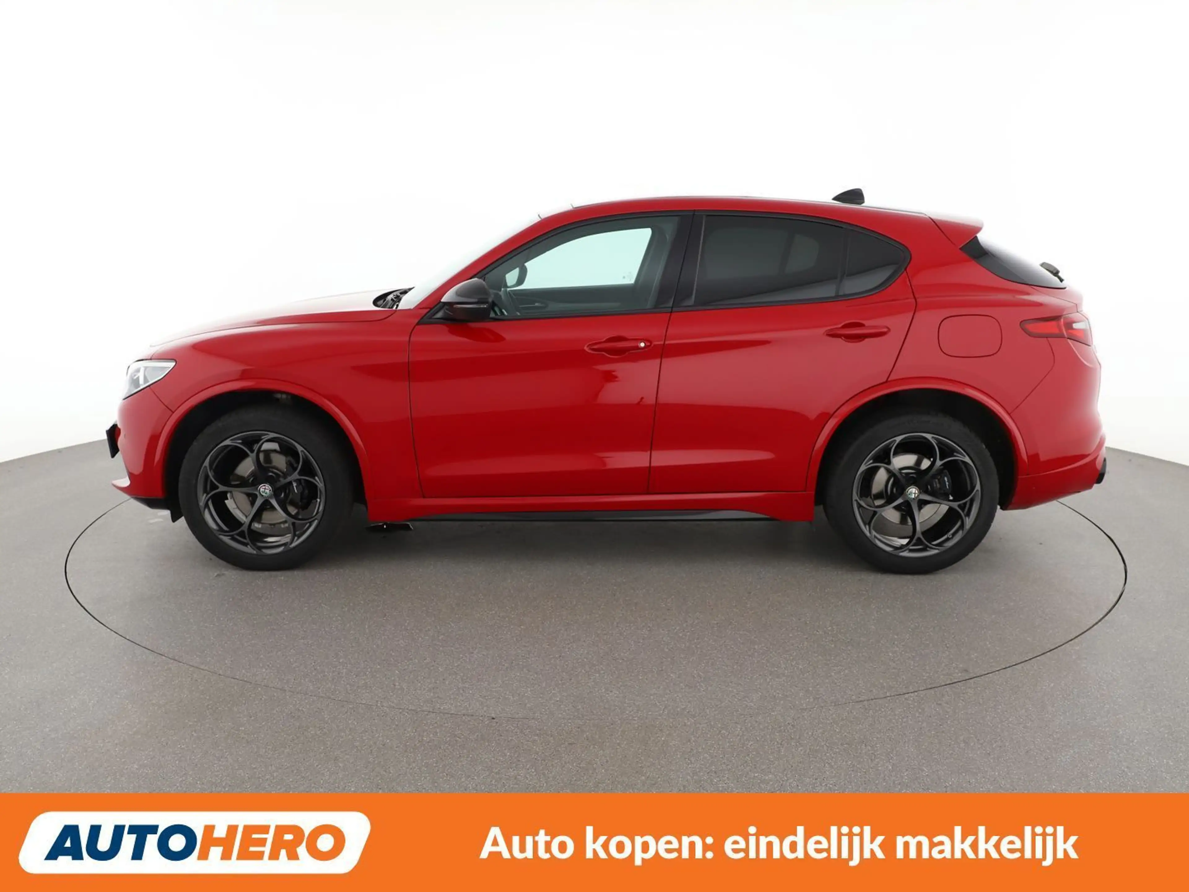 Alfa Romeo Stelvio 2.0 Turbo Lusso Q4 — photo 3