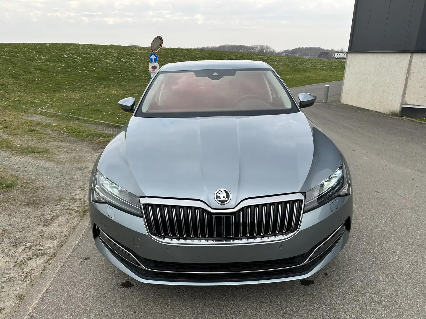 Skoda Superb 1.5 TSI ACT Style DSG - CarPlay Camera Navi Argent - 2