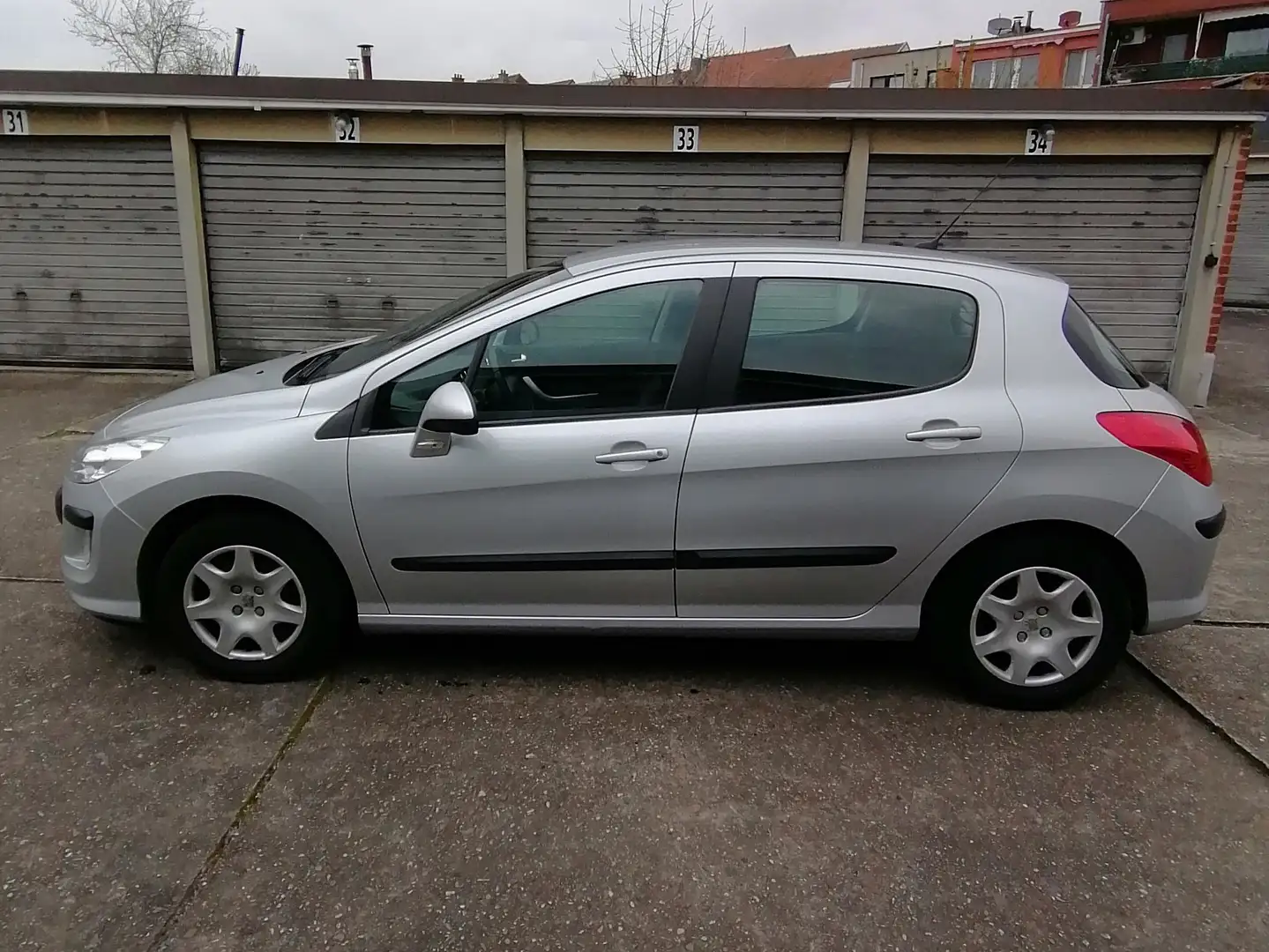Peugeot 308 308 1.6i Confort Pack Zilver - 2