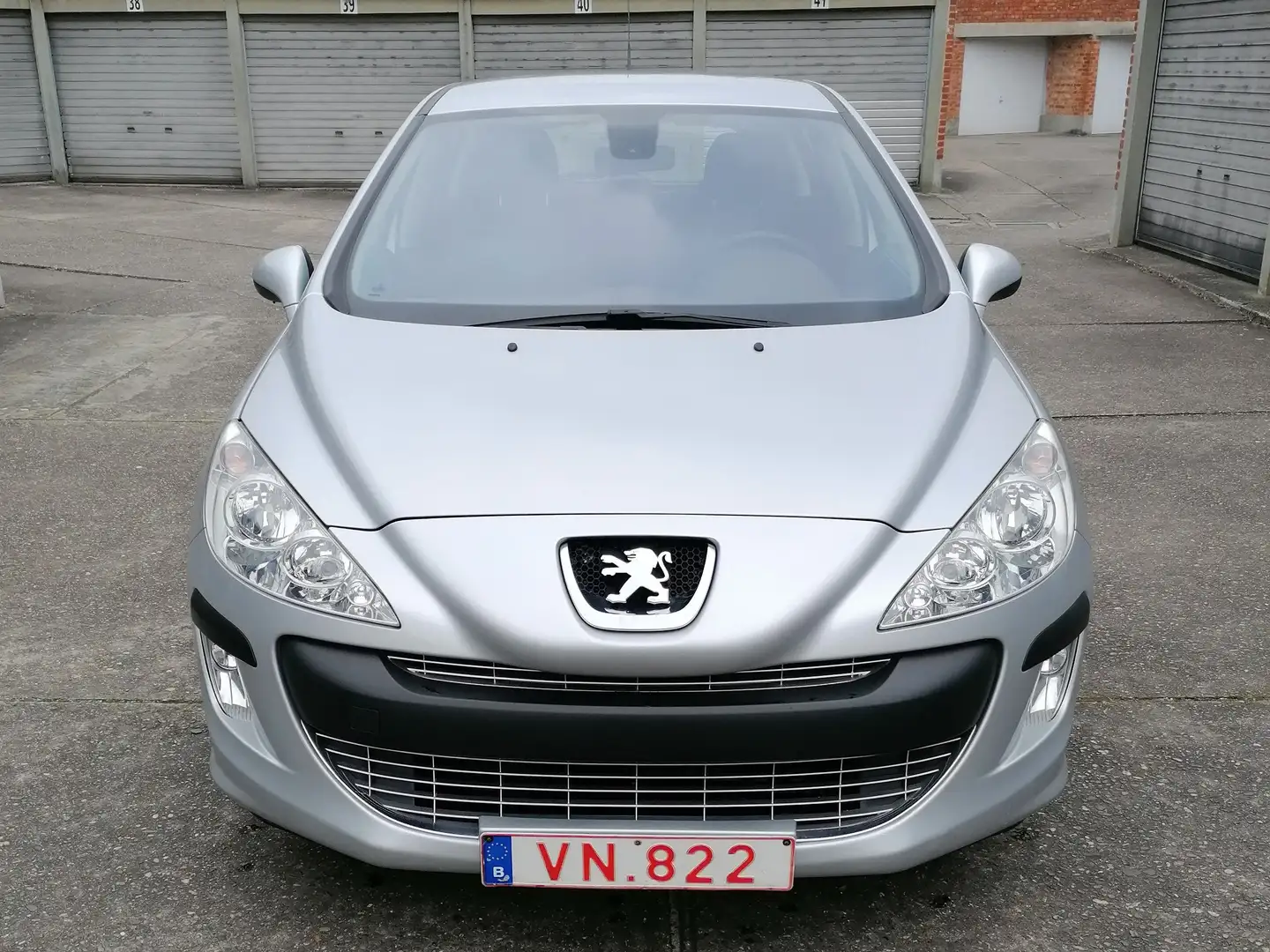 Peugeot 308 308 1.6i Confort Pack Zilver - 1