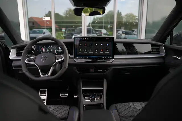 Volkswagen Tayron view 4