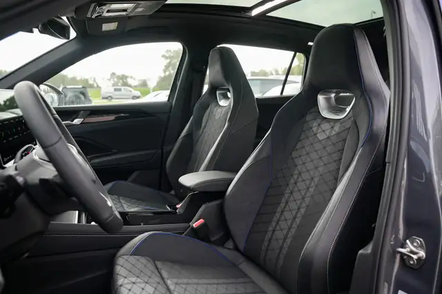 Volkswagen Tayron view 6