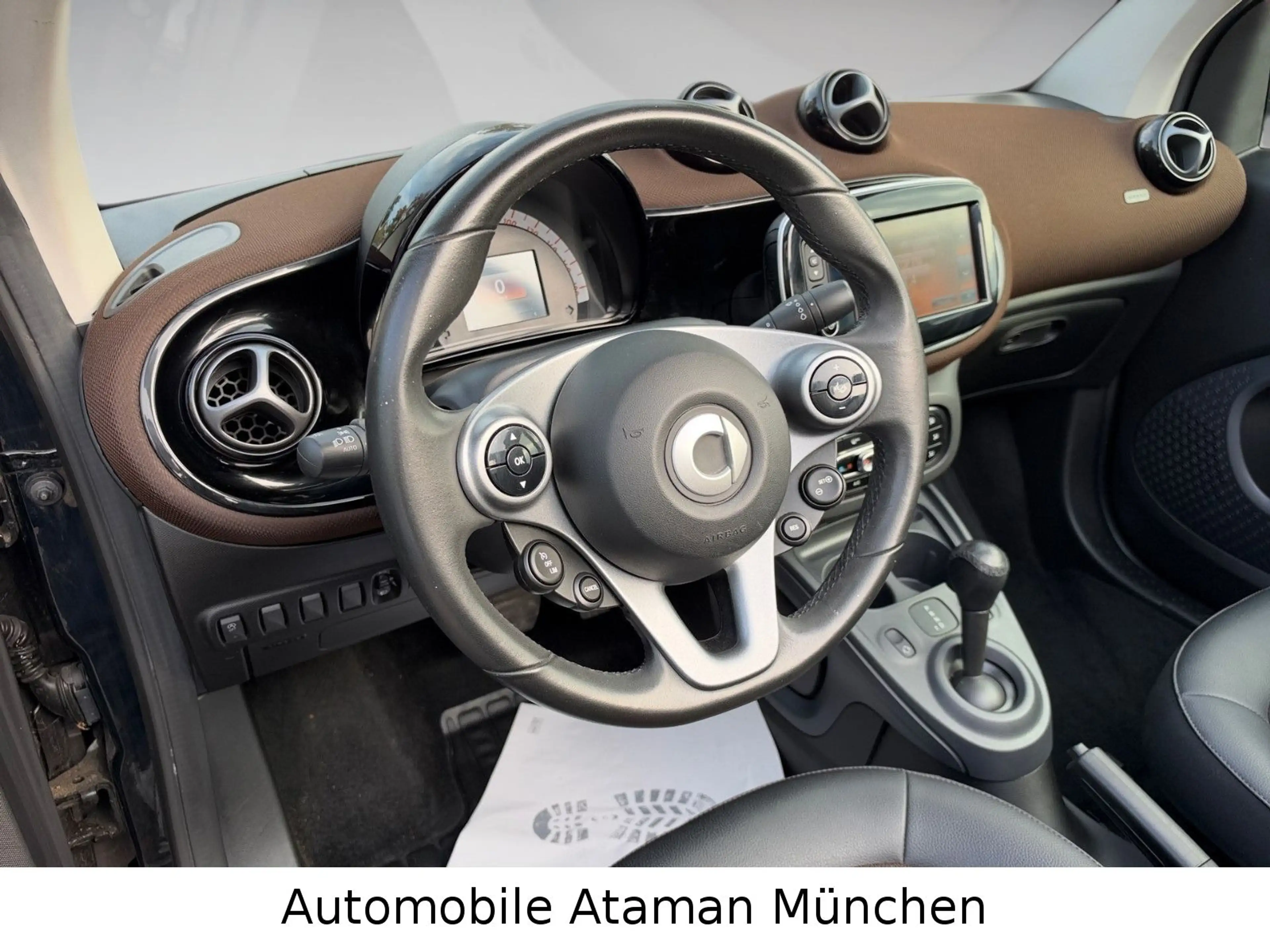 smart forTwo cabrio Perfect / Automatik / Leder / Navi — photo 13
