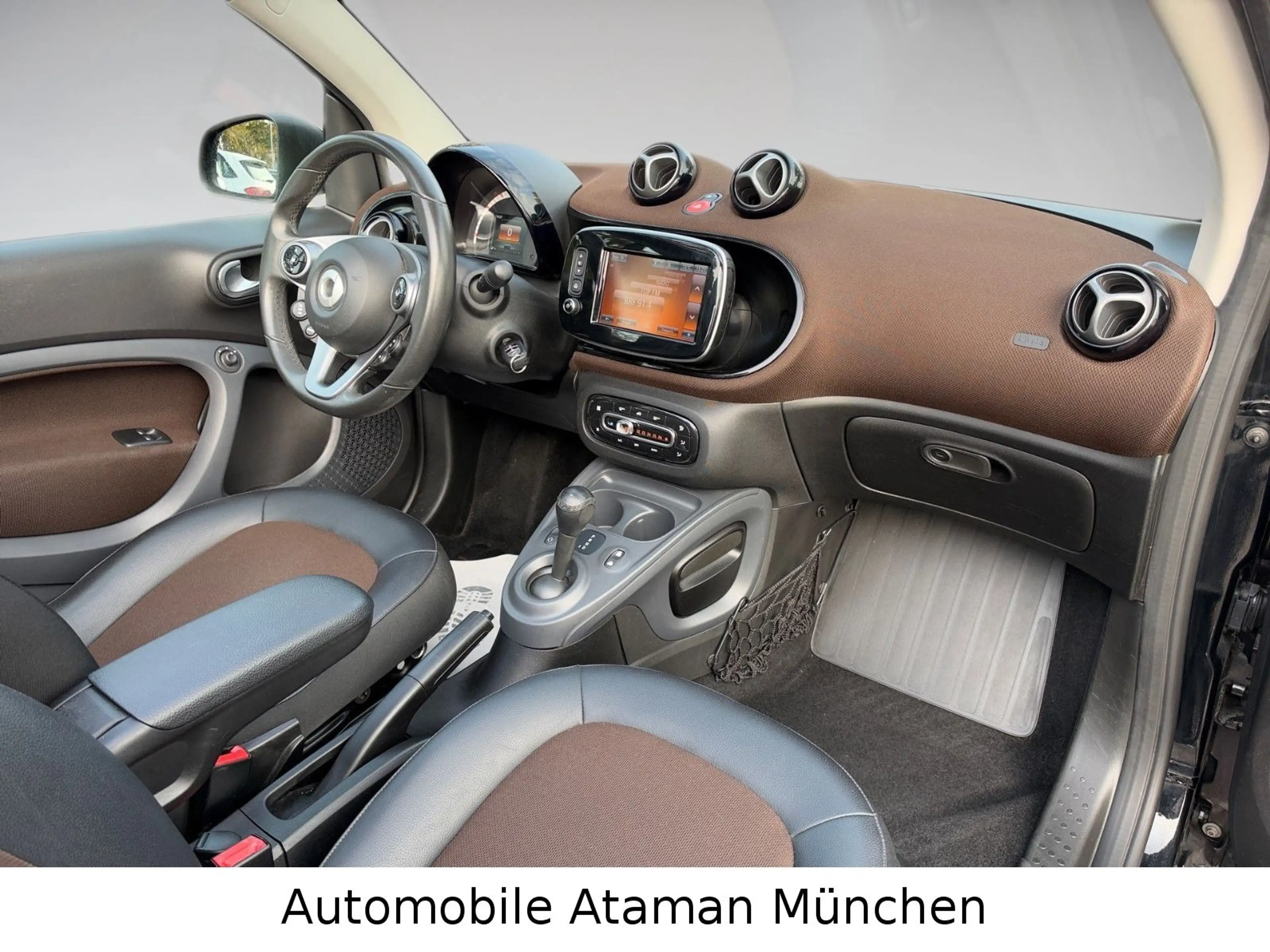 smart forTwo cabrio Perfect / Automatik / Leder / Navi — photo 10