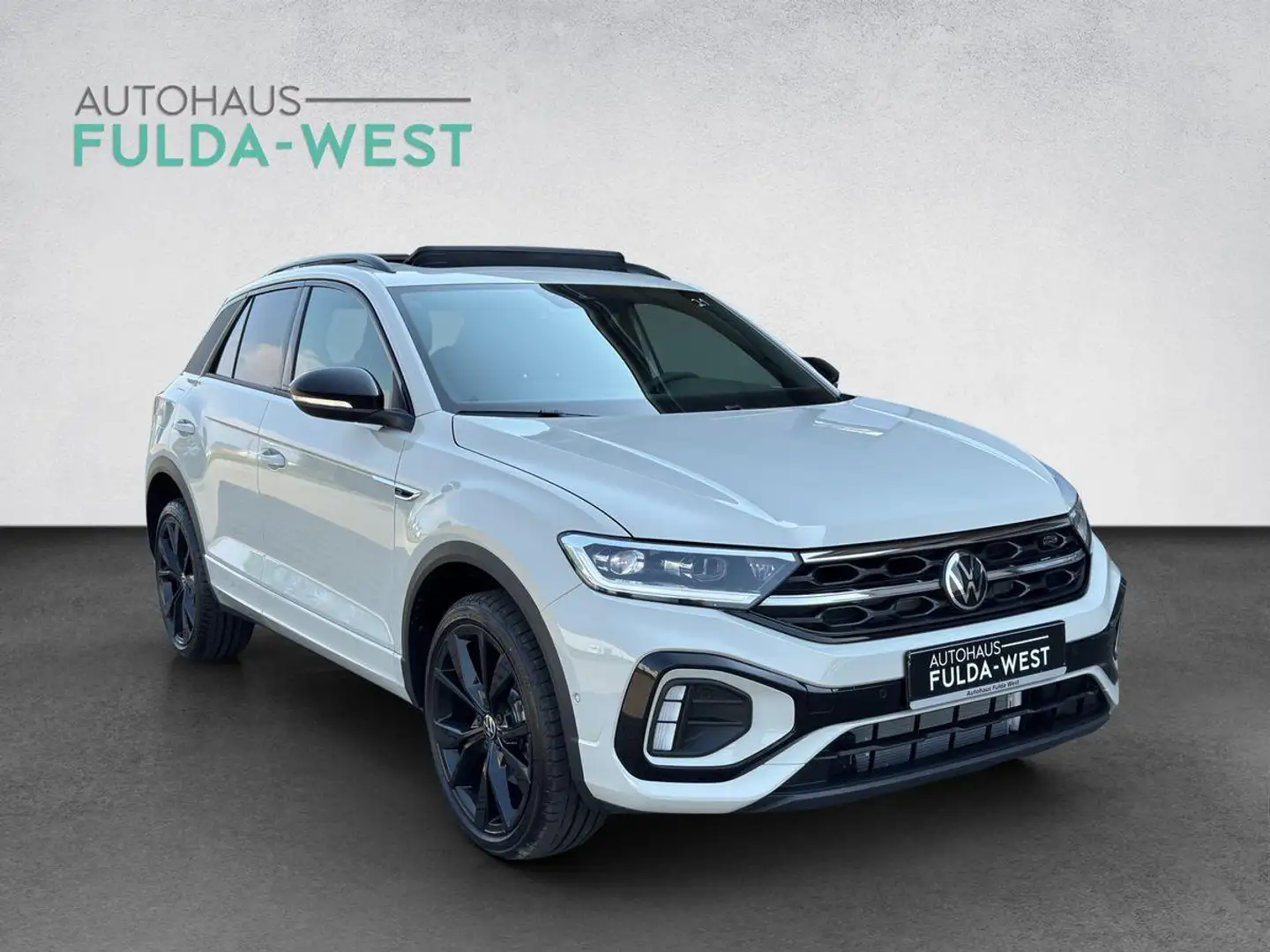 Volkswagen T-Roc 1.5TSI DSG R-Line LED+ Pano AHK BlackStyle Grau - 2