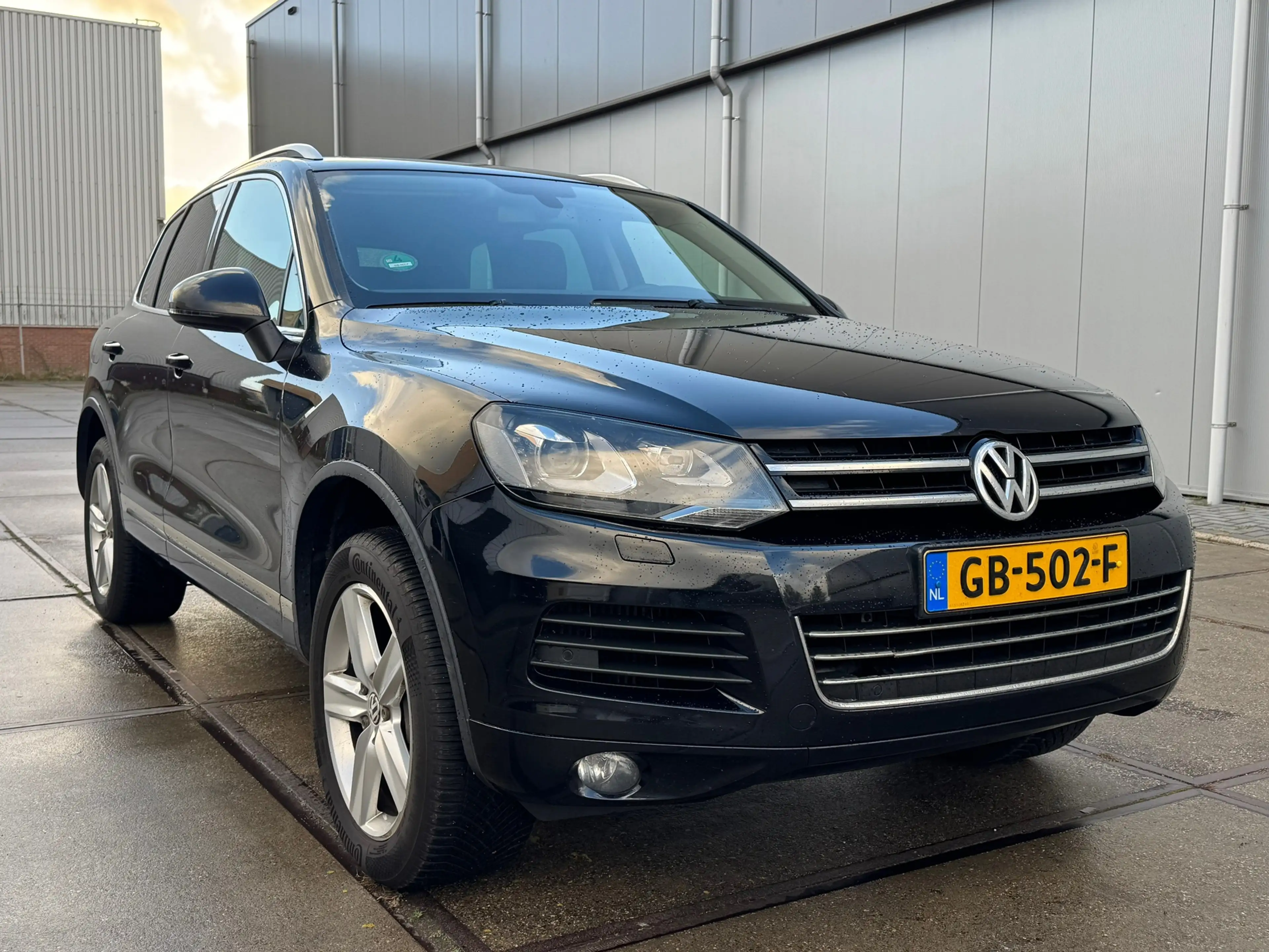Volkswagen Touareg 3.0 TDI R-line — photo 6