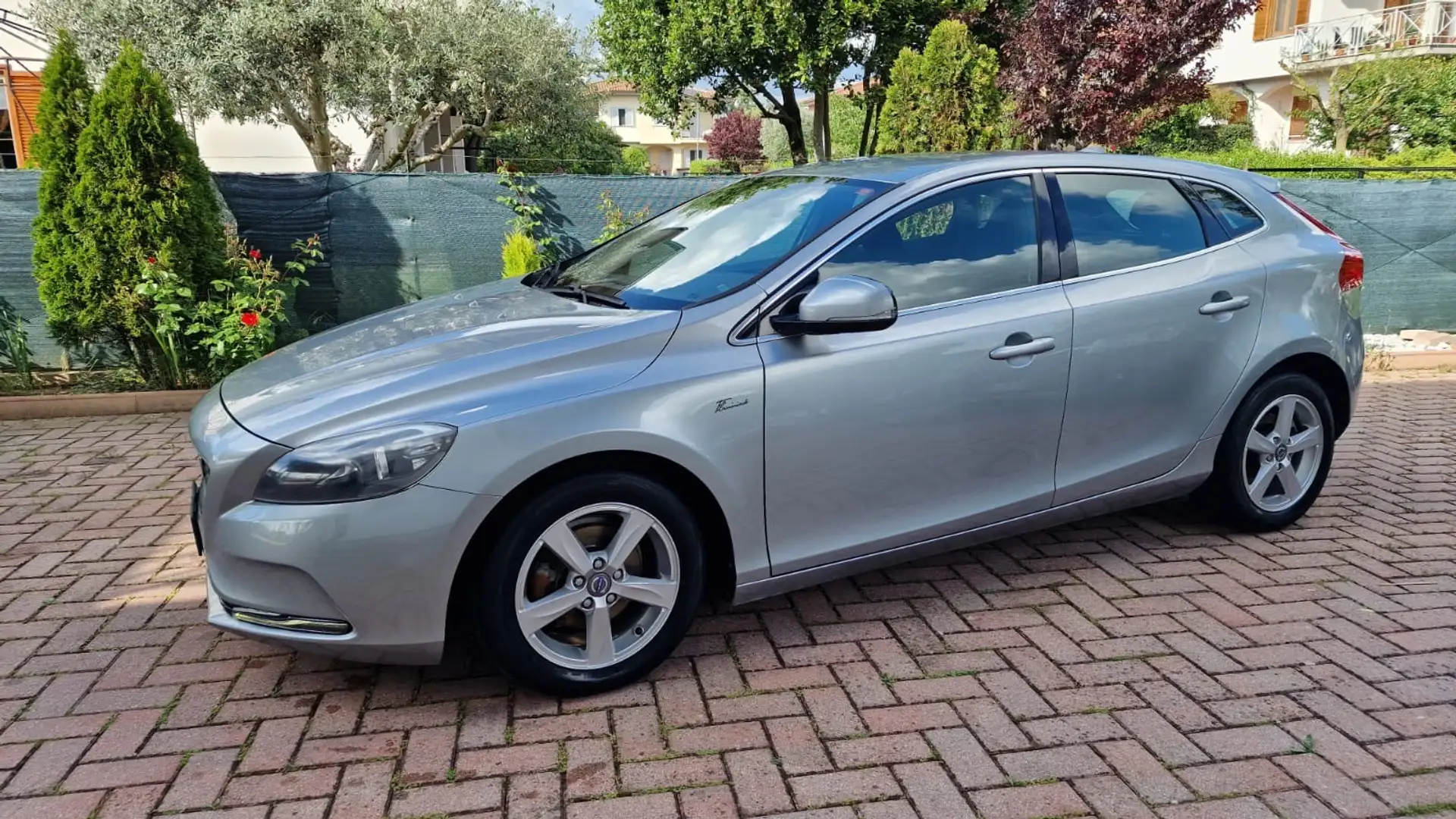 Volvo V40 1.6 d2 Summum - 1