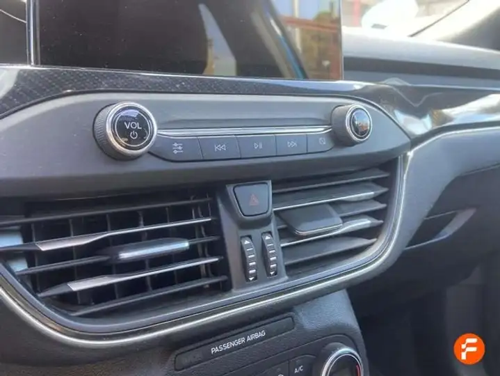 Ford Focus 2021, foto 20