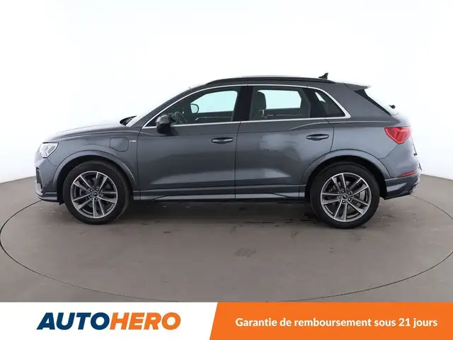 Audi Q3 view 3