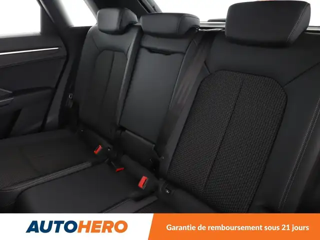 Audi Q3 view 13