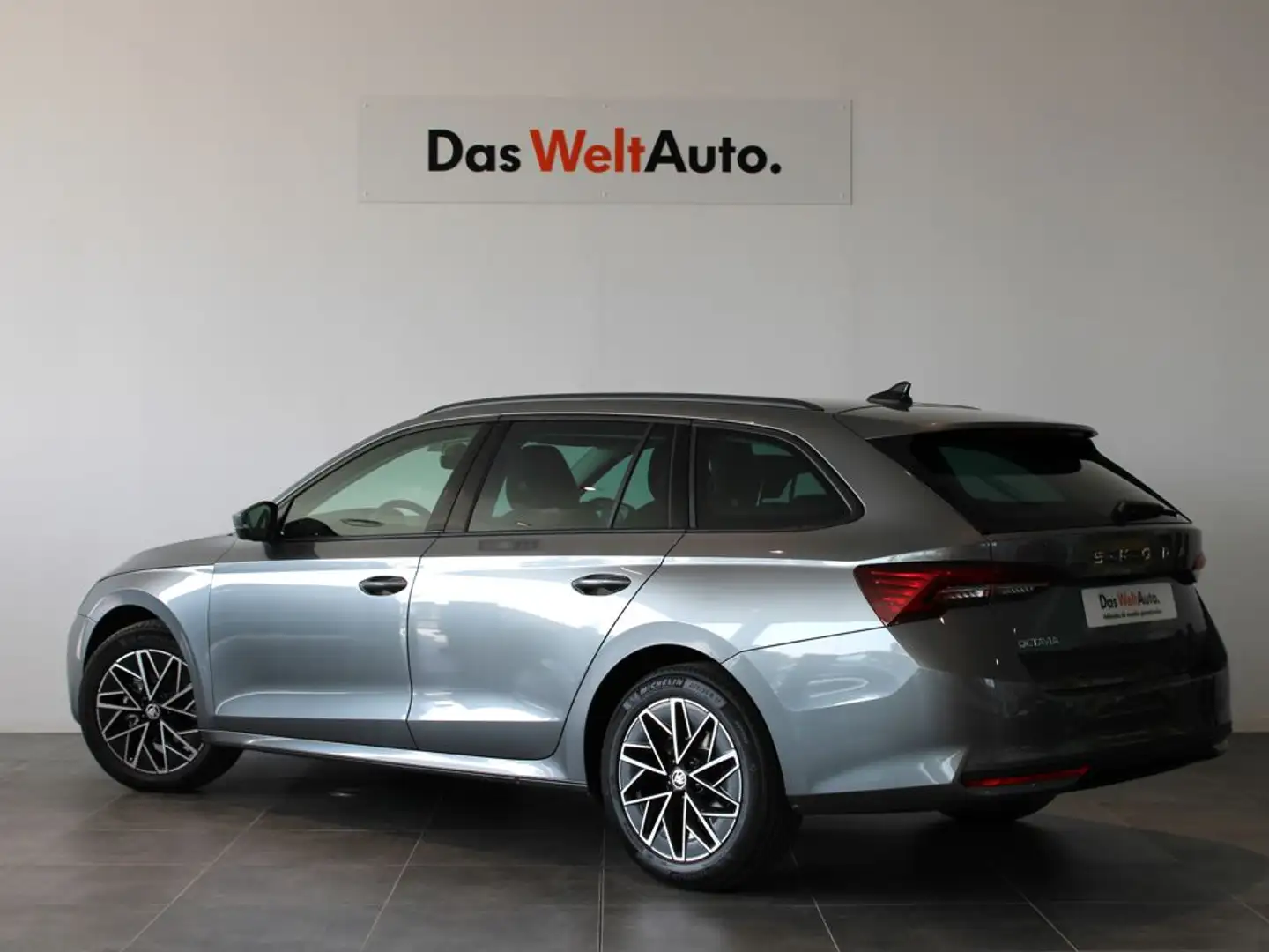 Skoda Octavia Combi 1.5 TSI MHEV Selection DSG7 110kW Gris - 2