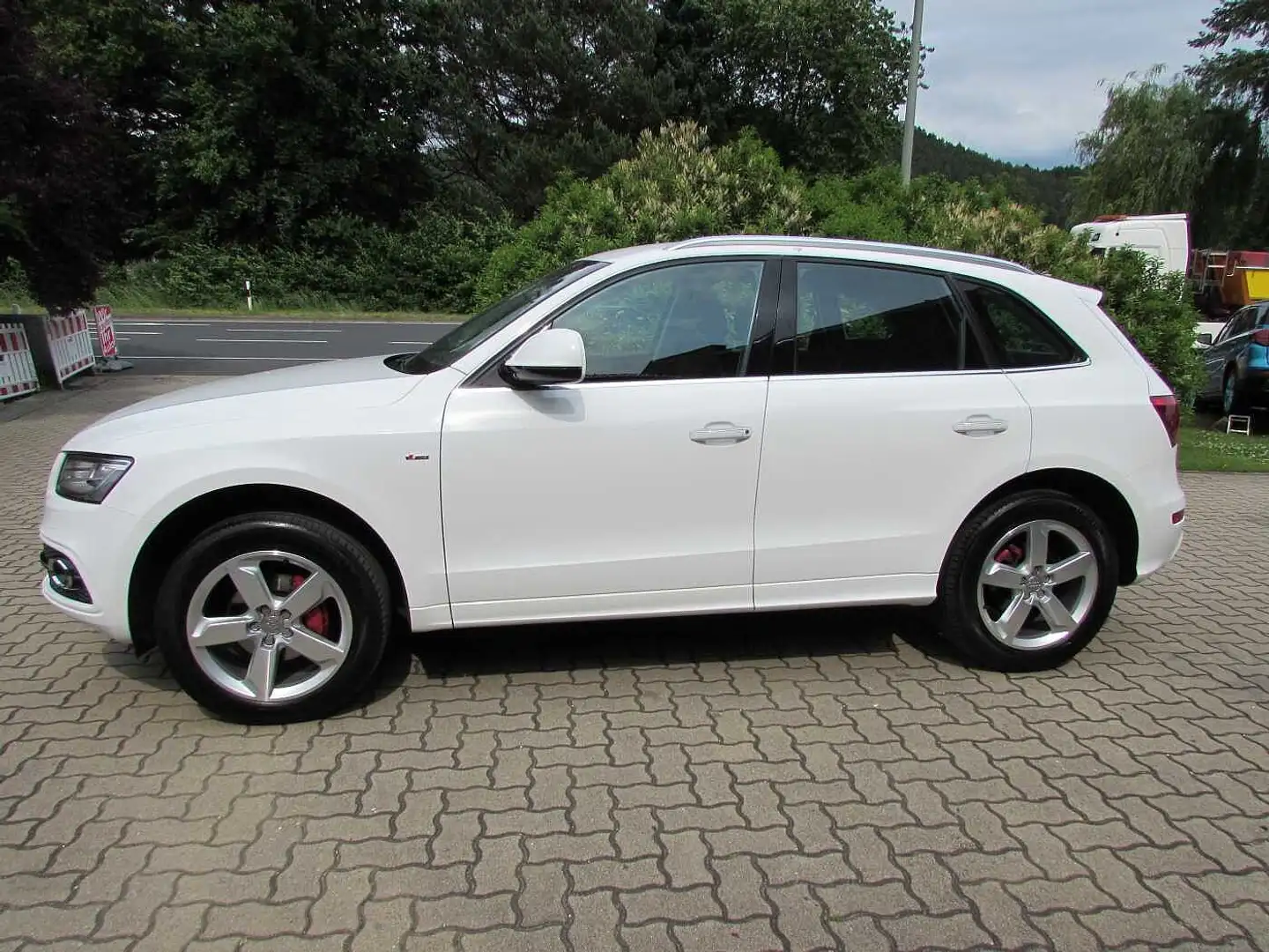 Audi Q5 2.0 TDI quattro (clean d.) S tron. S-Line Wit - 2