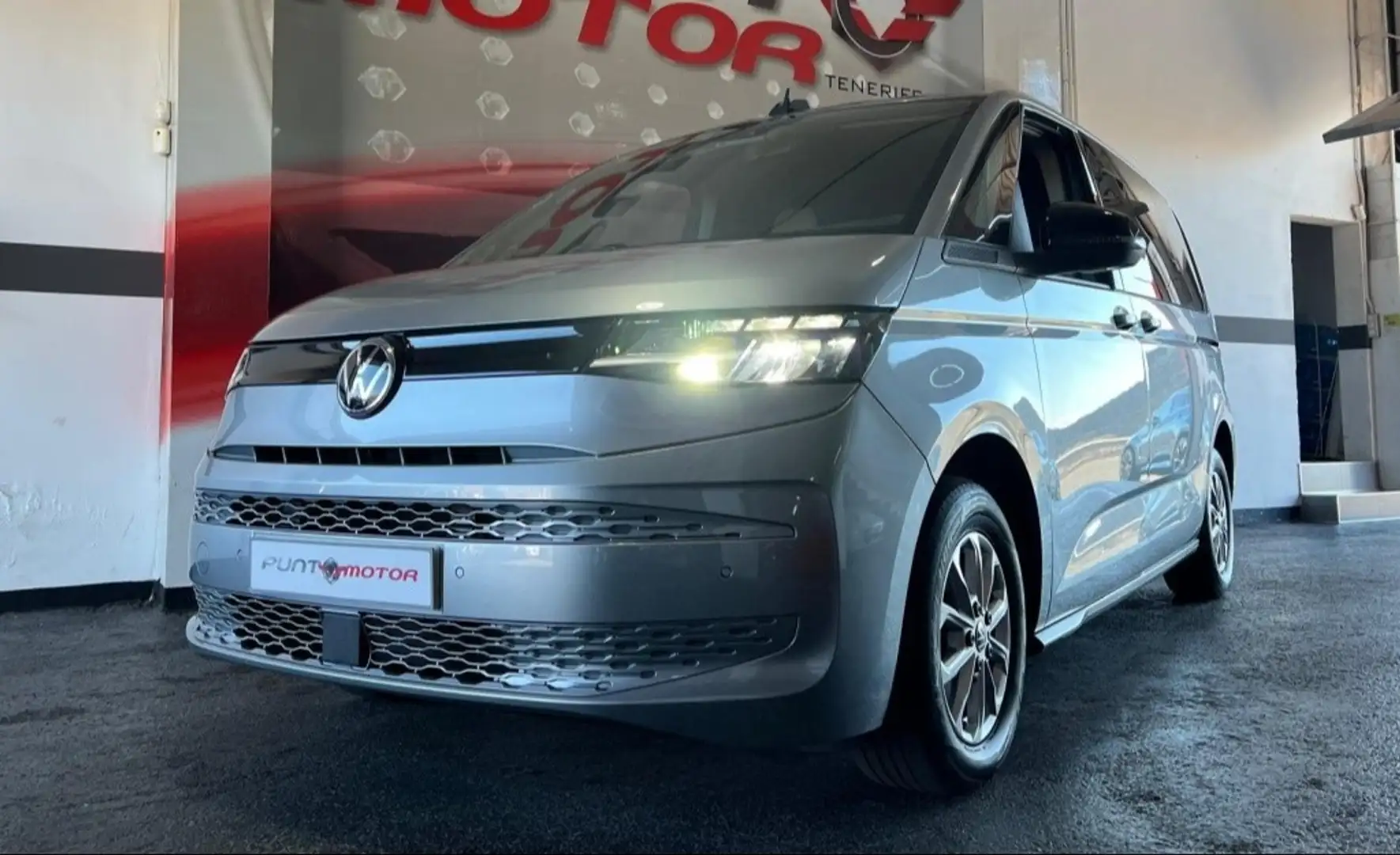 Volkswagen VOLKSWAGEN Multivan M1 Familiar  Automático de 5 Gris - 1