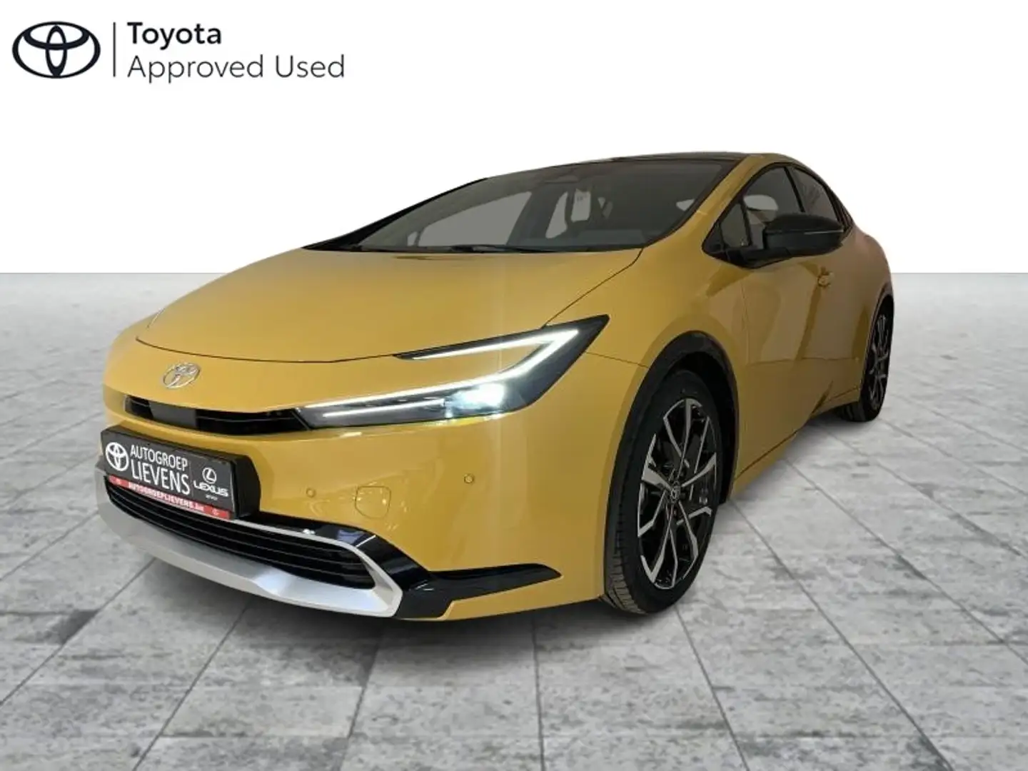 Toyota Prius Premium Plus Yellow - 1