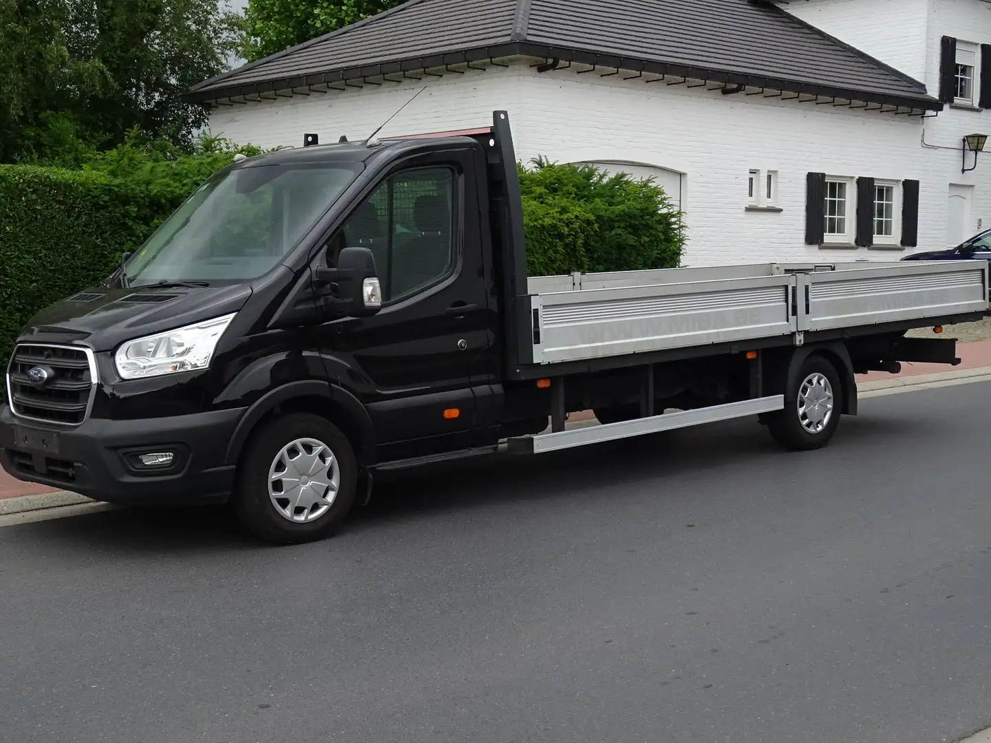 Ford Transit Negro - 1