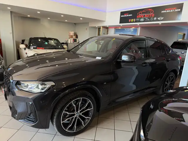 BMW X4 view 4