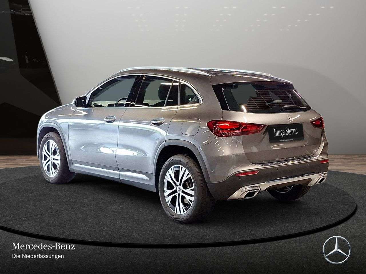 Mercedes-Benz GLA 180