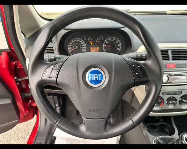 Fiat Grande Punto view 12