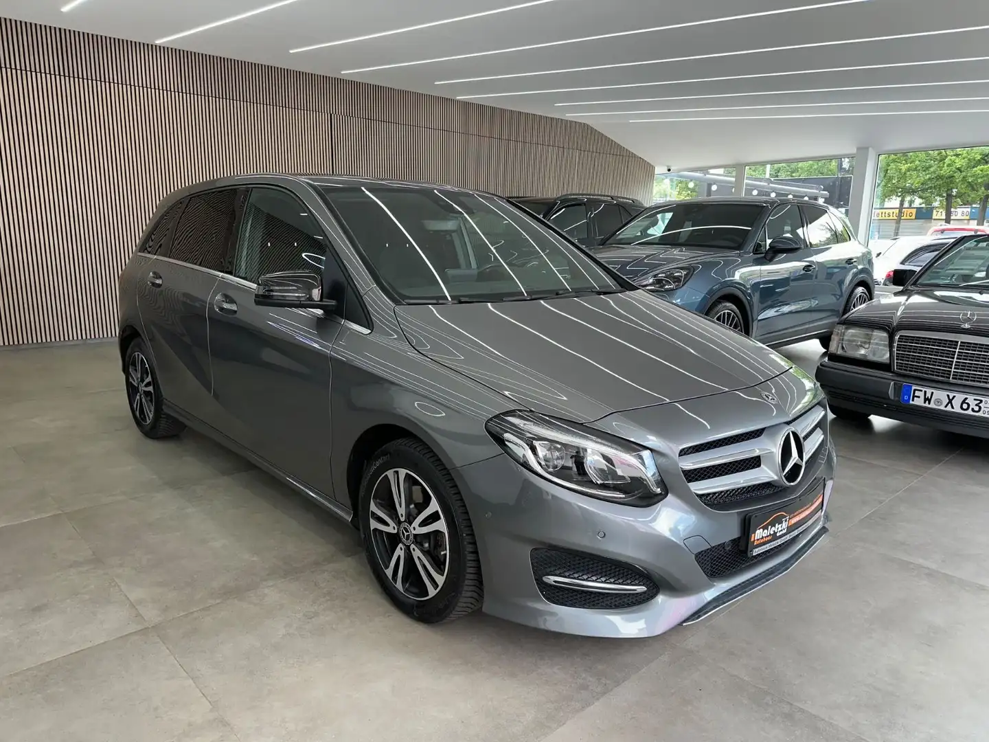 Mercedes-Benz B 200 d*Comand*Totwinkel*LED*AppleCarPlay* Gri - 1
