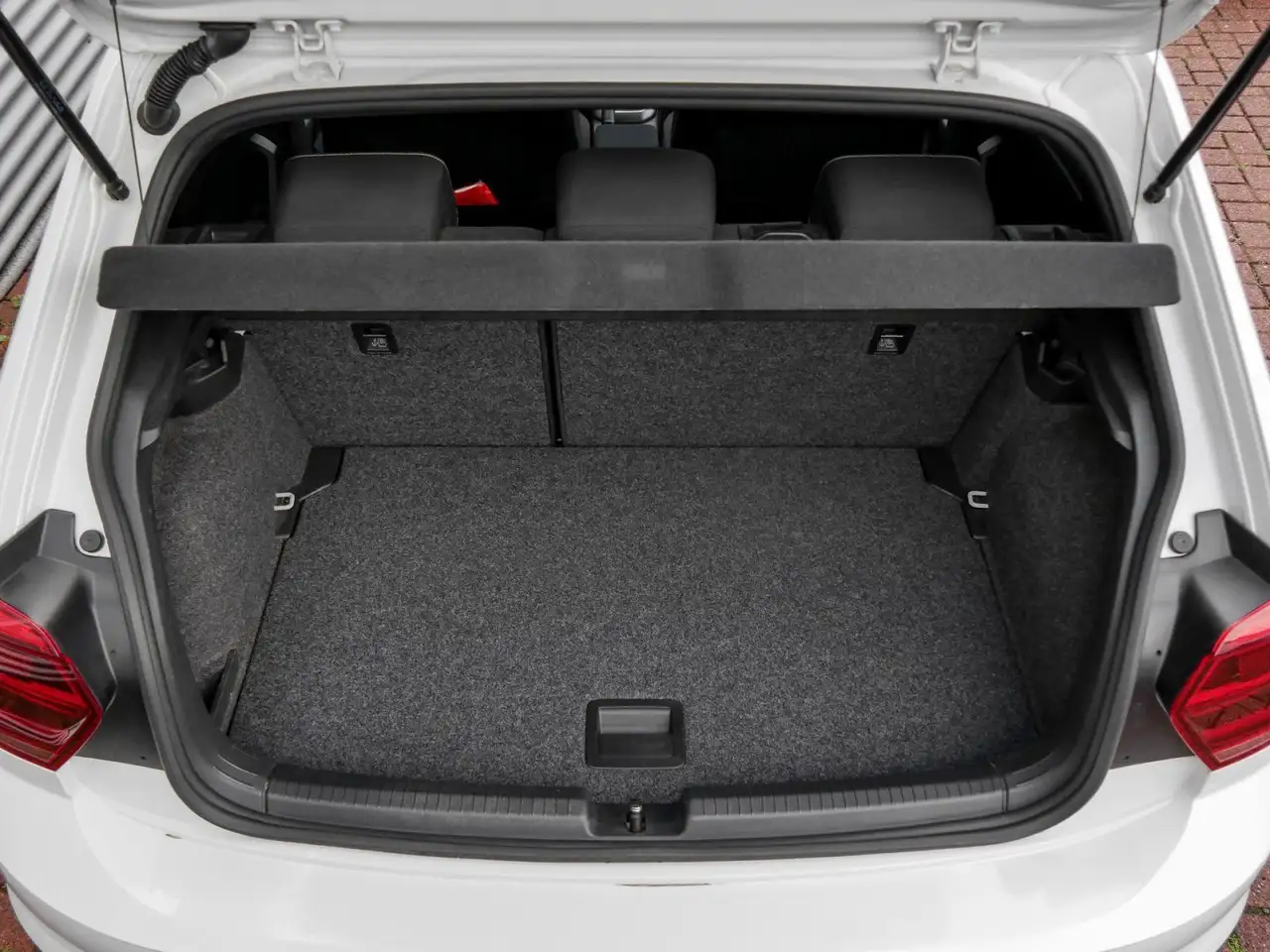 Volkswagen Polo 1.0 TSI Active ACC AHK PANO NAVI APP-CONNEC, миниатюра 16