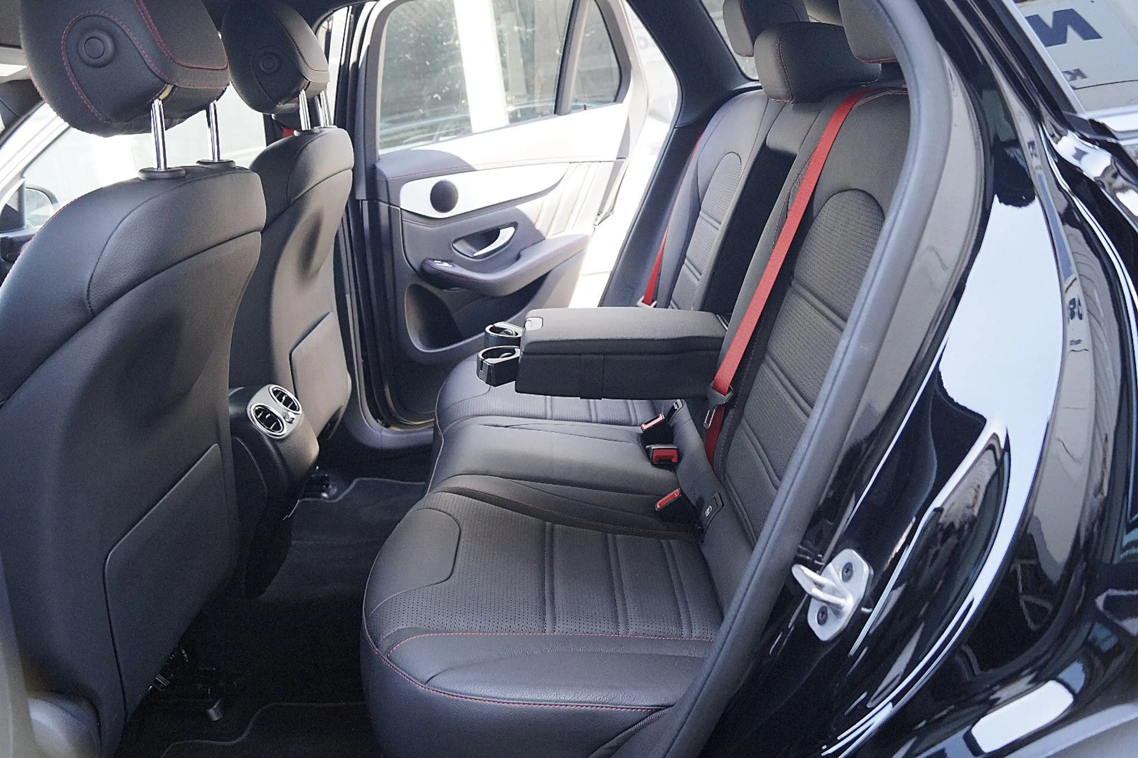 Mercedes-Benz GLC 43 AMG *DISTR*360°*21 ZOLL*MEMORY*NIGHT* — photo 12