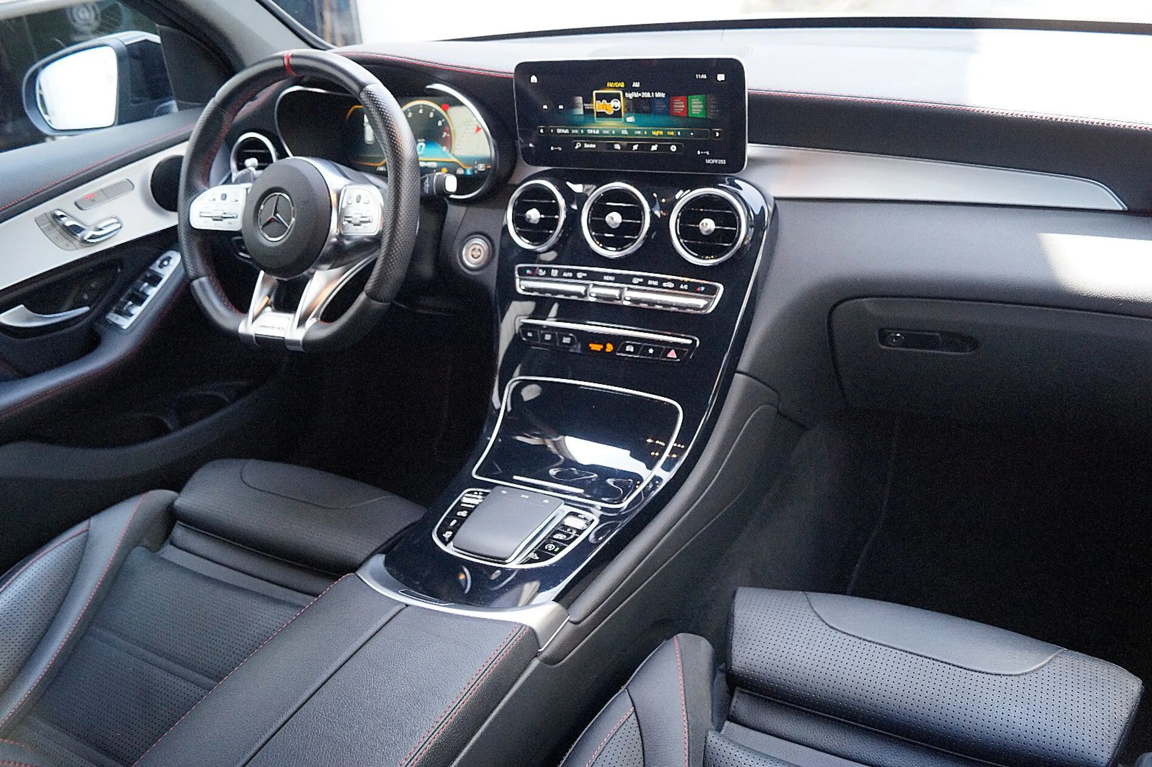 Mercedes-Benz GLC 43 AMG *DISTR*360°*21 ZOLL*MEMORY*NIGHT* — photo 13