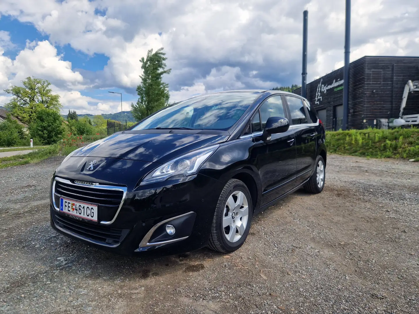 Peugeot 5008 5008 1,6 HDI 115 FAP Professional Line Schwarz - 2