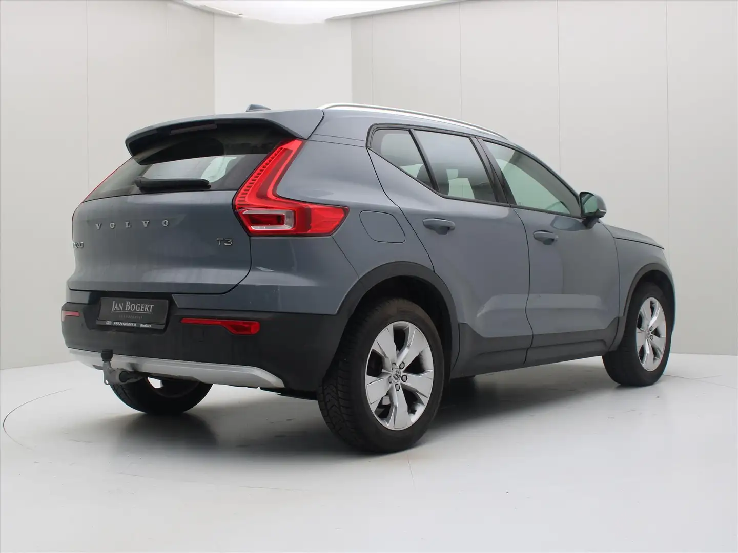 Volvo XC40 T3 163pk 6-Bak Momentum Pro [ TREKHAAK+LED+CLIMAAT Gris - 2