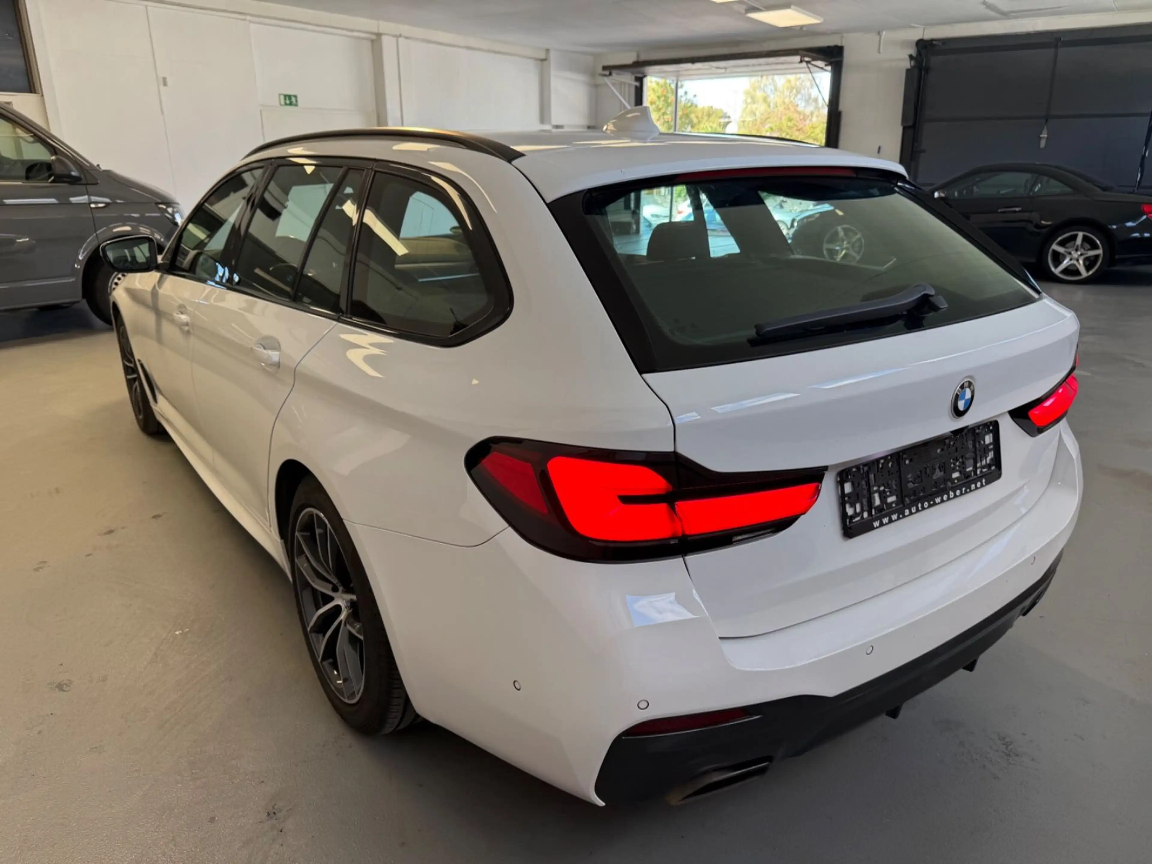 BMW 530 D X DRIVE M SPORT*LEDER*PANO*NAVI*BT*H&K*LED — photo 8