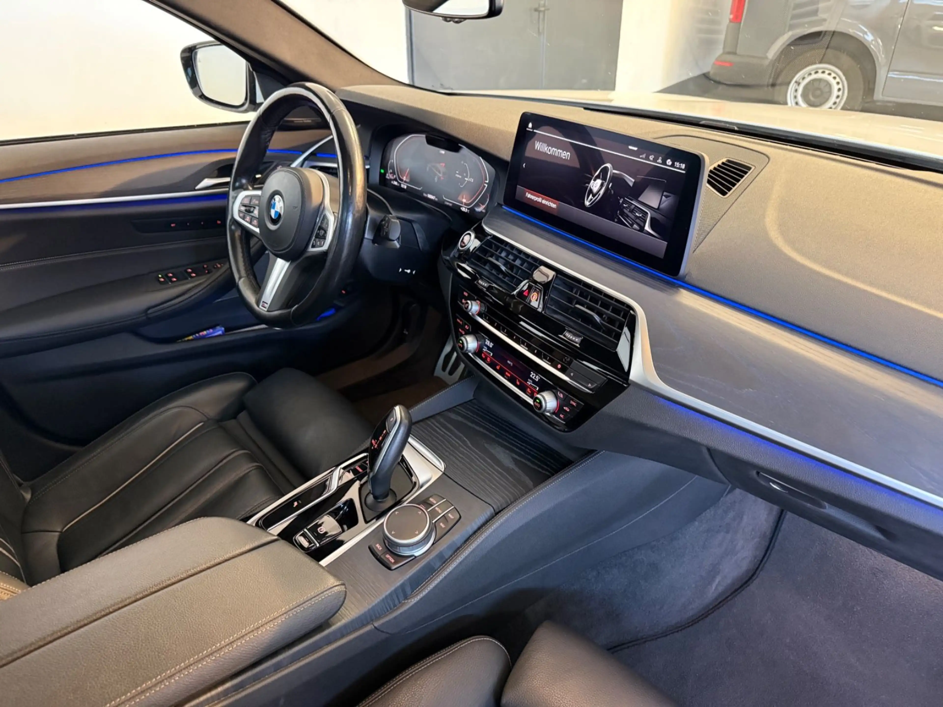 BMW 530 D X DRIVE M SPORT*LEDER*PANO*NAVI*BT*H&K*LED — photo 2