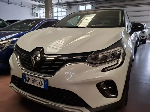 Renault Captur view 12