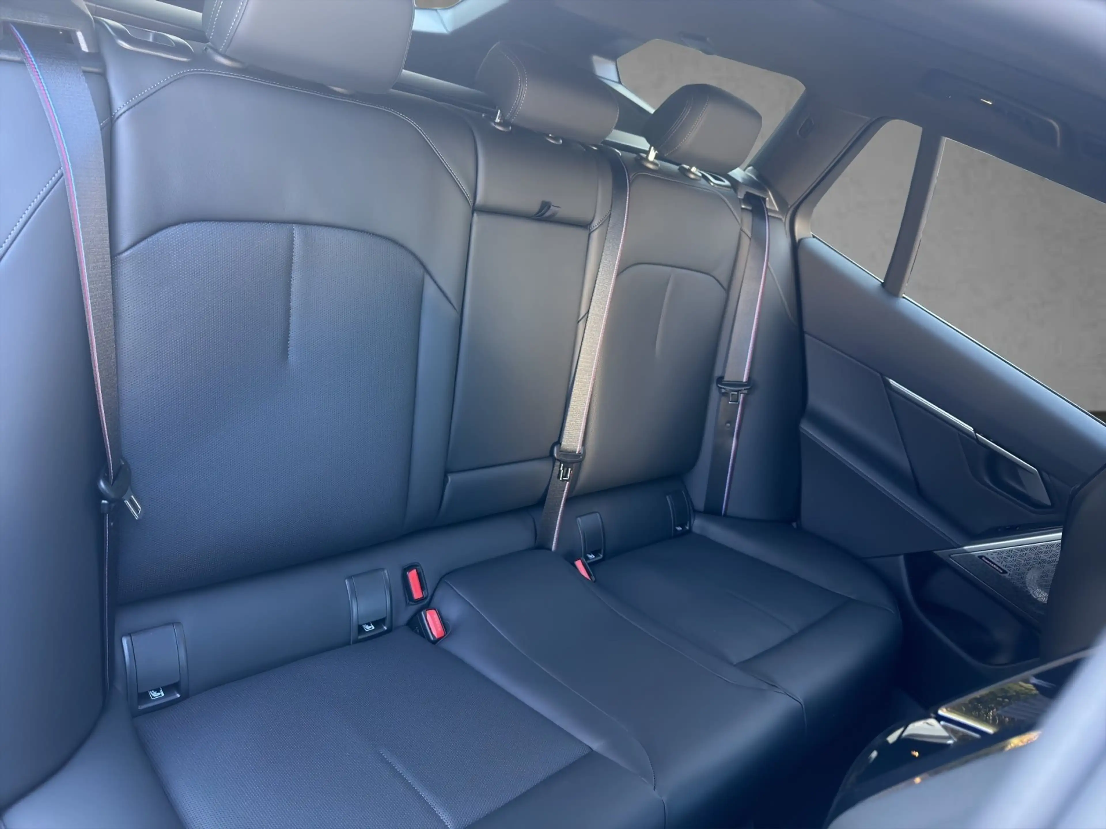 BMW 550 e xDrive Touring A — photo 14