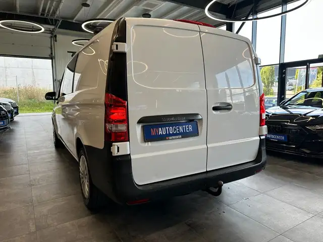 Mercedes-Benz Vito view 5