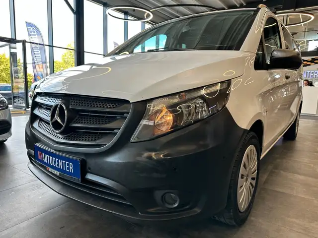 Mercedes-Benz Vito view 4