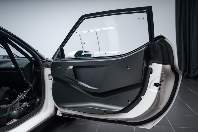 Ferrari 296 GTB 296 Challenge TOP/PASSENGER SEAT/SILENCERS — photo 15