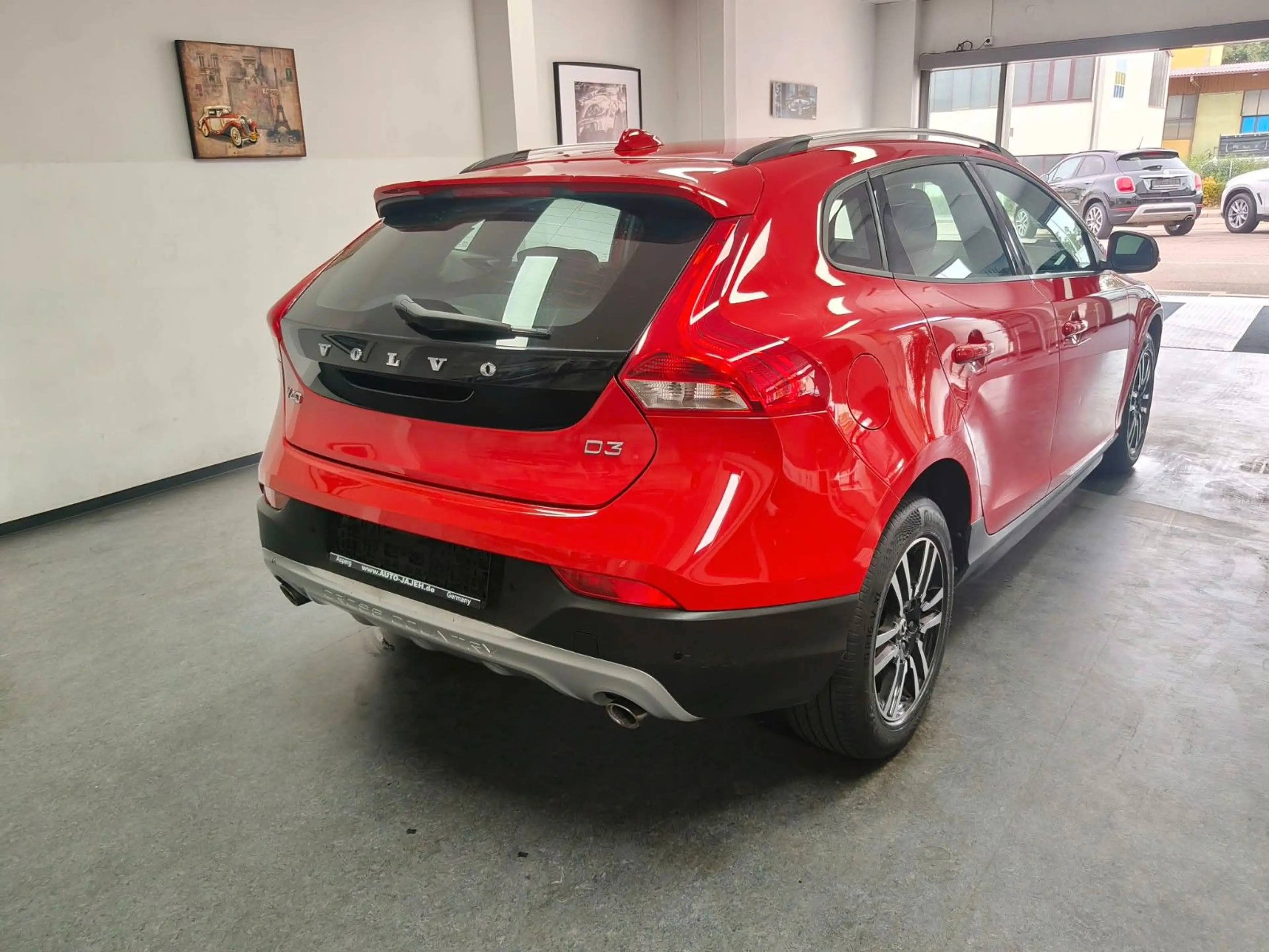 Volvo V40 Cross Country D3 Plus PDC TÜV 09/2028 — photo 5